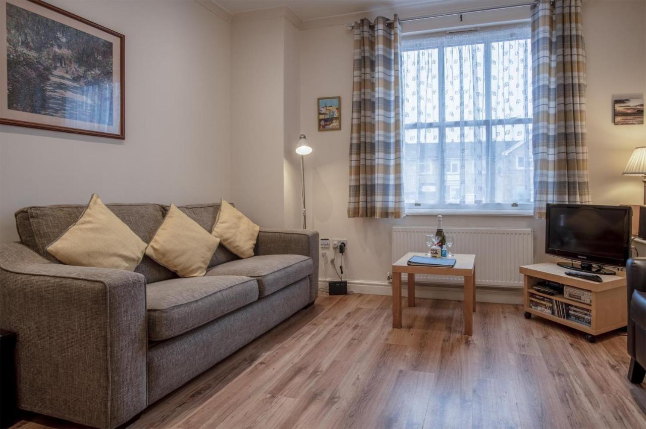 Arcadia - 1 Bedroom Apartment - Тенби Екстериор снимка
