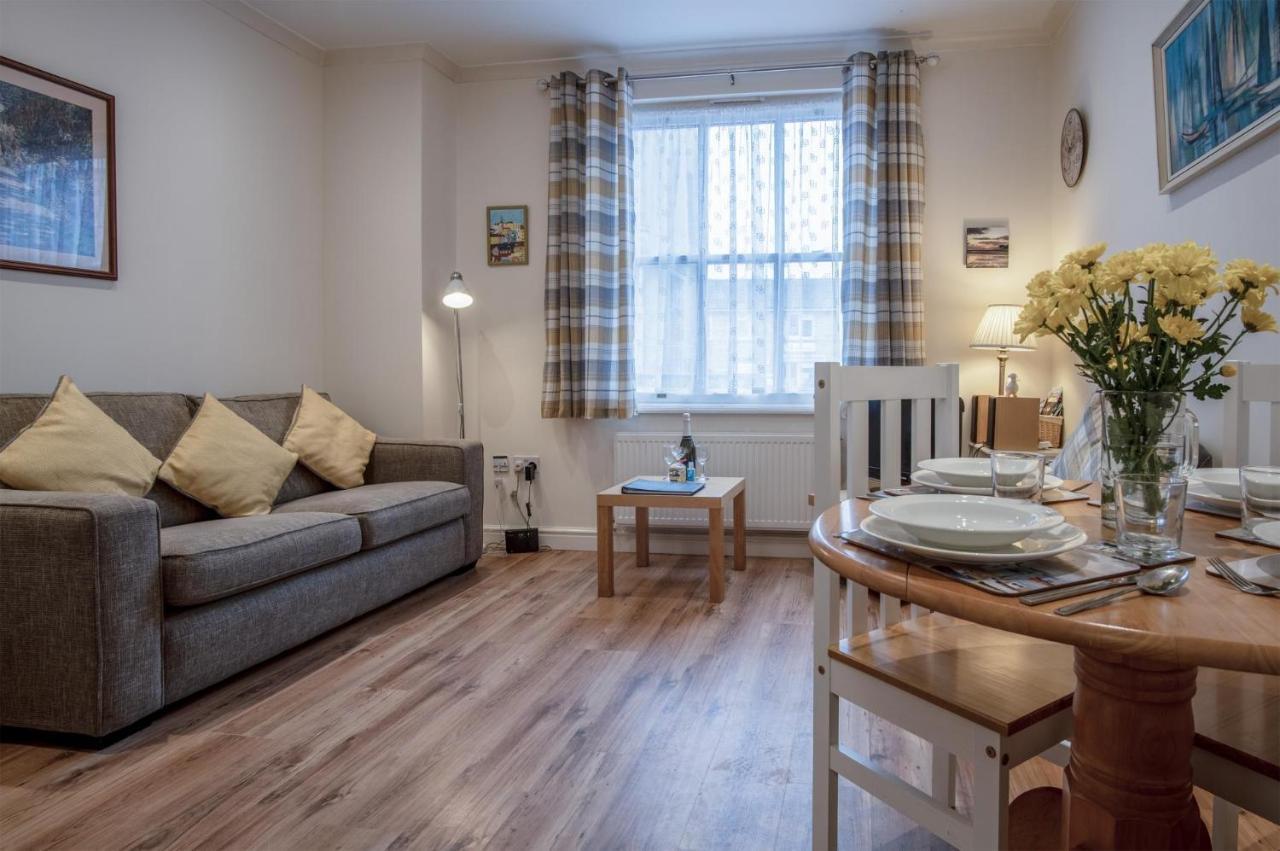 Arcadia - 1 Bedroom Apartment - Тенби Екстериор снимка